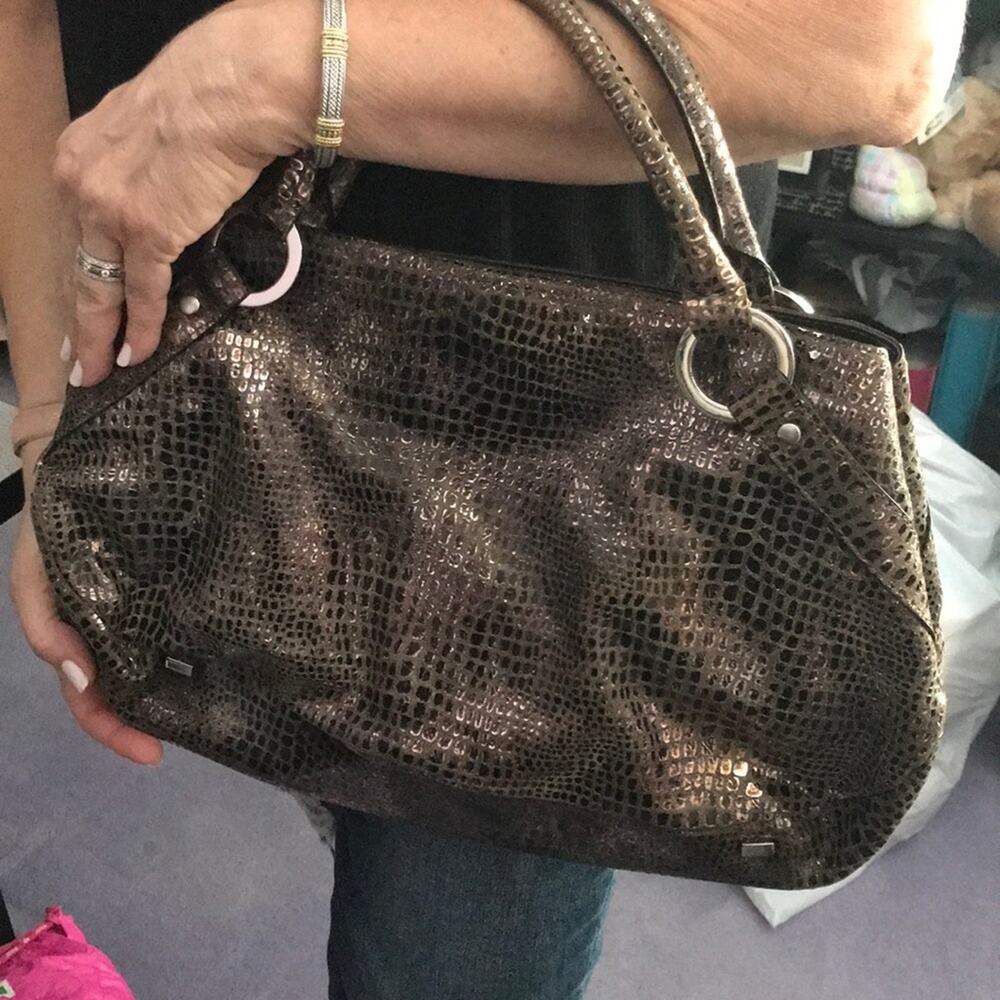 Hype Textured Metallic purple interior handbag